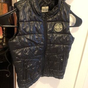 Boys scotch shrunk black puffer vest. Size 5